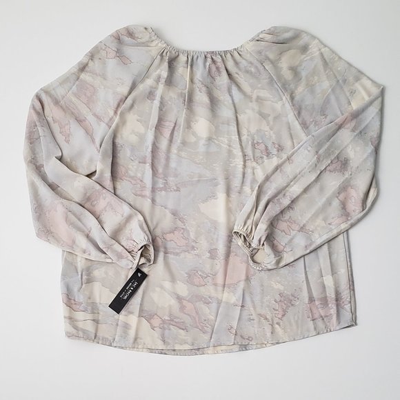 ZAC & RACHEL Front Tie Top - Picture 3 of 10